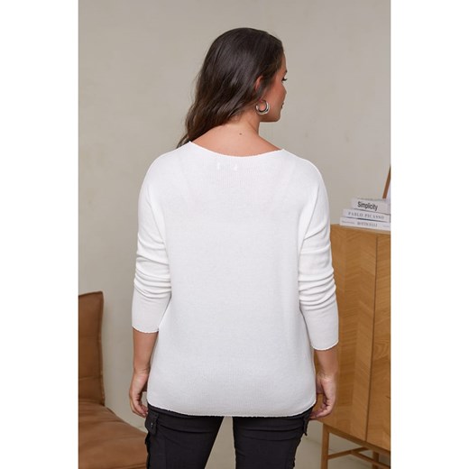 Biały sweter damski Curvy Lady z dekoltem w serek 
