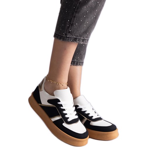 Czarne sneakersy sznurowane na platformie ze sklepu ButyModne.pl w kategorii Buty sportowe damskie - zdjęcie 178226921