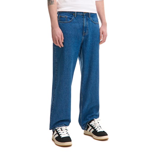 Cropp - Niebieskie jeansy baggy - niebieski ze sklepu Cropp w kategorii Jeansy męskie - zdjęcie 178257071