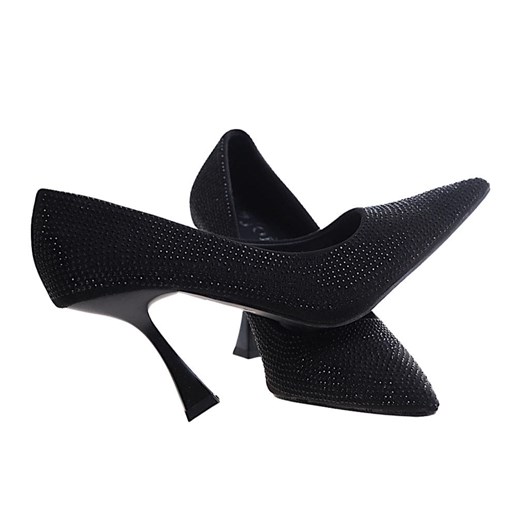 Czarne czółenka Pantofelek24 bez zapięcia eleganckie na wiosnę