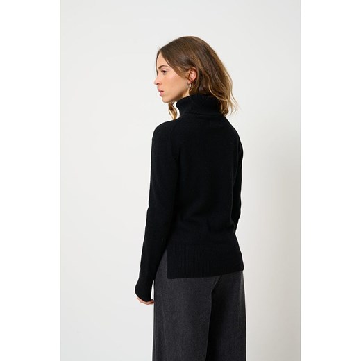 Czarny sweter damski AUTHENTIC CASHMERE kaszmirowy z golfem 