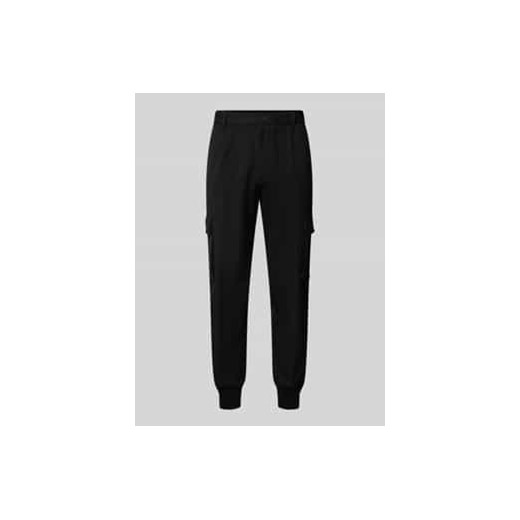 Spodnie cargo o kroju tapered fit z fakturowanym wzorem model ‘Glavin’ ze sklepu Peek&Cloppenburg  w kategorii Spodnie męskie - zdjęcie 178273630