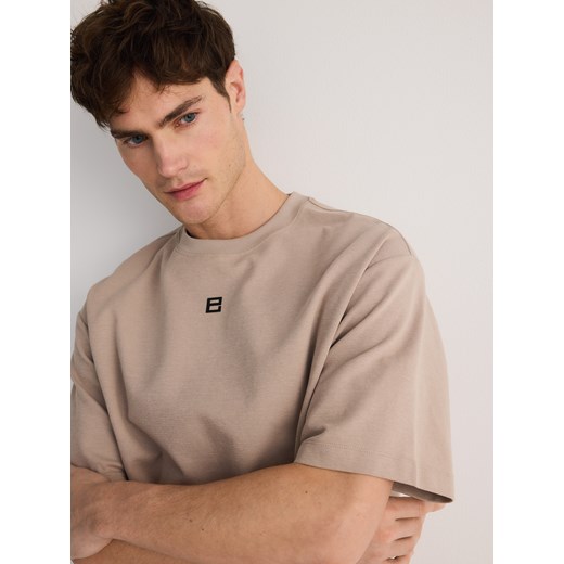 Reserved - T-shirt boxy z nadrukiem - beżowy ze sklepu Reserved w kategorii T-shirty męskie - zdjęcie 178277130