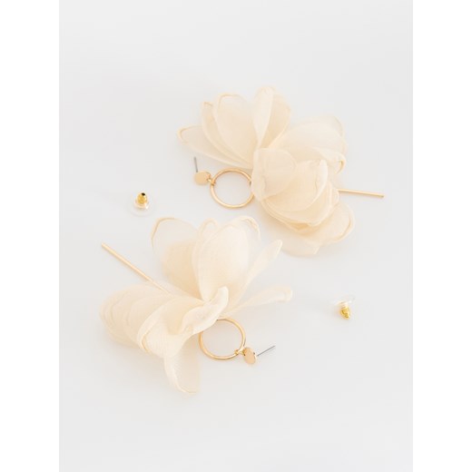 Białe kolczyki Reserved 