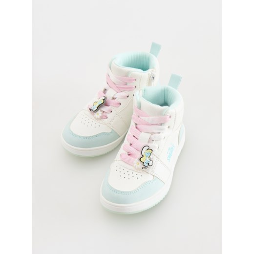 Reserved - Sneakersy za kostkę Smerfy - biały ze sklepu Reserved w kategorii Buty sportowe dziecięce - zdjęcie 178281473