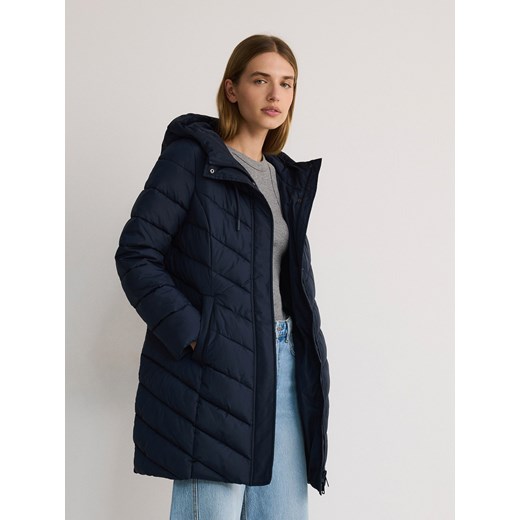 Reserved - Pikowana kurtka z kapturem - granatowy Reserved XS promocyjna cena Reserved