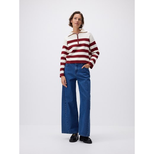 Sweter damski Reserved z dekoltem v 