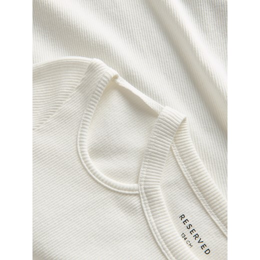 Reserved - Prążkowana bluzka z wycięciami - złamana biel Reserved 140 (9 lat) Reserved