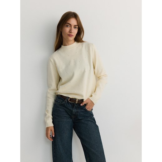 Reserved - Sweter z perełkami - kremowy Reserved S promocyjna cena Reserved