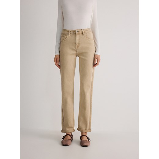 Reserved - Jeansy straight z efektem sprania - beżowy ze sklepu Reserved w kategorii Jeansy damskie - zdjęcie 178295270