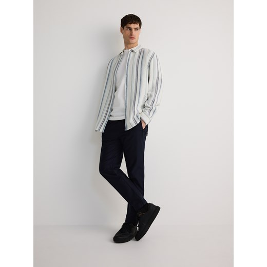 Koszula męska Reserved z długim rękawem z klasycznym kołnierzykiem 