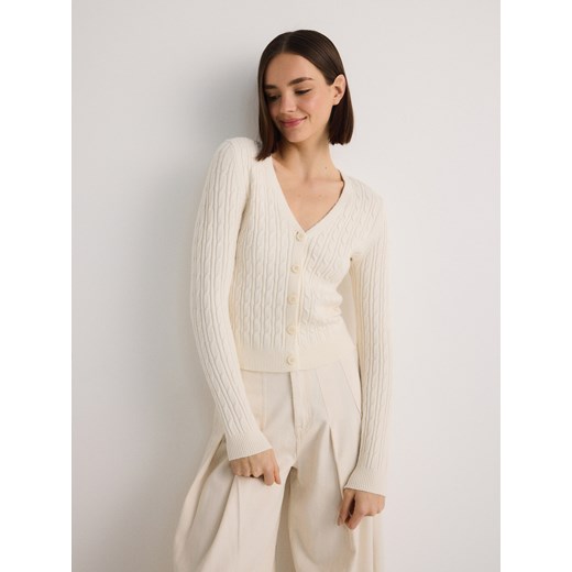 Sweter damski Reserved z dekoltem w literę v 