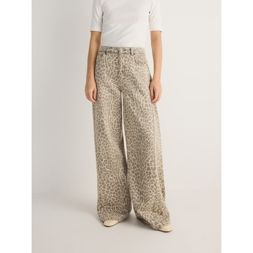 Reserved - Jeansy wide leg w zwierzęcy wzór - beżowy Reserved 42 Reserved