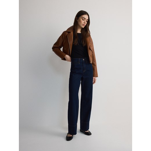 Reserved jeansy damskie na wiosnę 