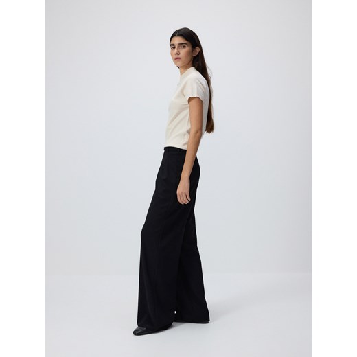 Spodnie damskie Reserved czarne 