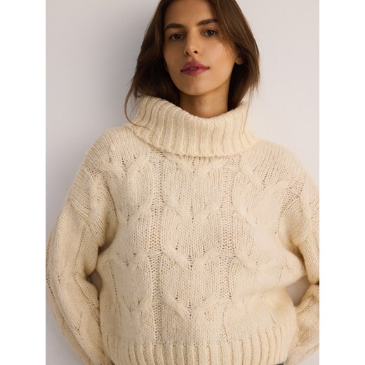 Reserved - Sweter z golfem - kremowy ze sklepu Reserved w kategorii Swetry damskie - zdjęcie 178301352
