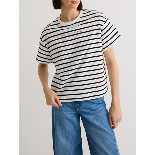 Reserved - T-shirt z haftowanym napisem - kremowy Reserved M Reserved