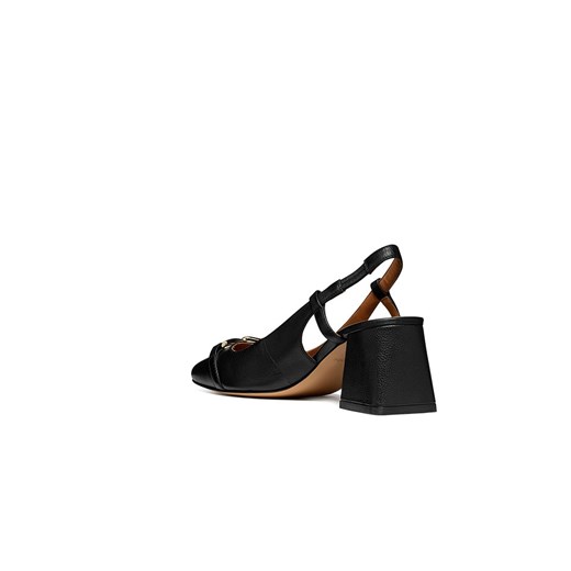 Czółenka Geox z klamrą 