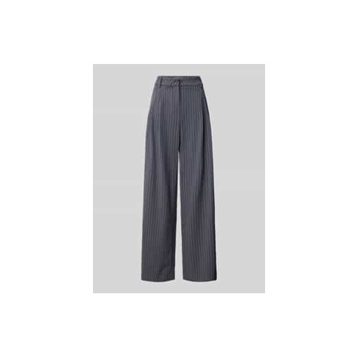 Spodnie o kroju regular fit z zakładkami w pasie i wpuszczanymi kieszeniami ze sklepu Peek&Cloppenburg  w kategorii Spodnie damskie - zdjęcie 178345510