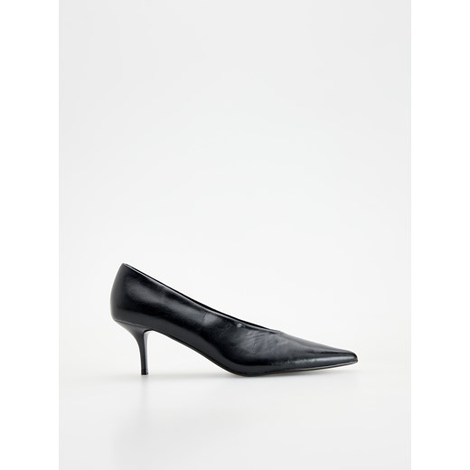 Reserved - Czółenka na szpilce - czarny ze sklepu Reserved w kategorii Czółenka - zdjęcie 178360211