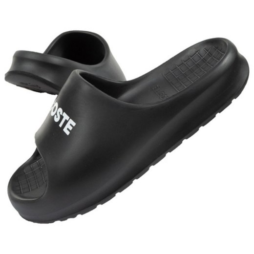 Klapki Lacoste Serve Slide 2002H czarne ze sklepu ButyModne.pl w kategorii Klapki damskie - zdjęcie 178363861