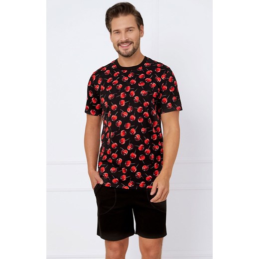 Piżama męska na krótki rękaw i krótkie spodnie Cherry, Kolor czarno-czerwony, Rozmiar S, Italian Fashion ze sklepu Primodo w kategorii Piżamy męskie - zdjęcie 178365332