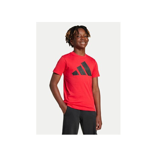 adidas T-Shirt Essentials JC9664 Czerwony Regular Fit ze sklepu MODIVO w kategorii T-shirty chłopięce - zdjęcie 178378334