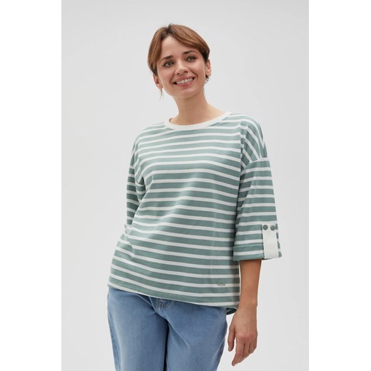 Bluza oversize w paski z szerokimi rękawami oliwkowa ze sklepu Moodo.pl w kategorii Bluzy damskie - zdjęcie 178393132