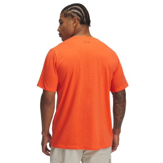 Męski t-shirt z nadrukiem Under Armour UA Reflective Big Logo - pomarańczowy ze sklepu Sportstylestory.com w kategorii T-shirty męskie - zdjęcie 178409503