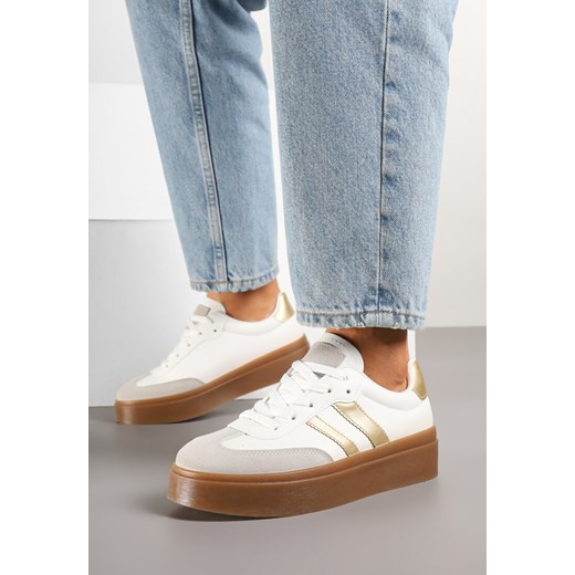 Biało-Złote Sneakersy w Stylu Kultowych Tenisówek na Grubej Podeszwie Carilne ze sklepu born2be.pl w kategorii Buty sportowe damskie - zdjęcie 178414120