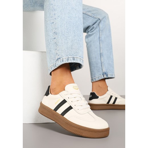 Beżowo-Czarne Sneakersy w Stylu Tenisówek z Paskami na Boku Saliena ze sklepu born2be.pl w kategorii Buty sportowe damskie - zdjęcie 178414791