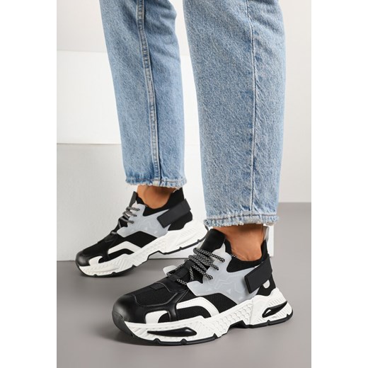 Czarne Sneakersy Streetwearowe na Podeszwie z Tłoczeniami i Rzepem Zilanne ze sklepu born2be.pl w kategorii Buty sportowe damskie - zdjęcie 178417383
