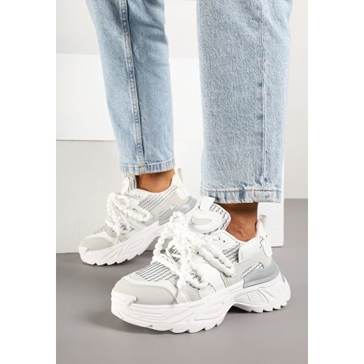 Białe Sneakersy na Grubej Tłoczonej Podeszwie z Koralikami Zolvia ze sklepu born2be.pl w kategorii Buty sportowe damskie - zdjęcie 178419363