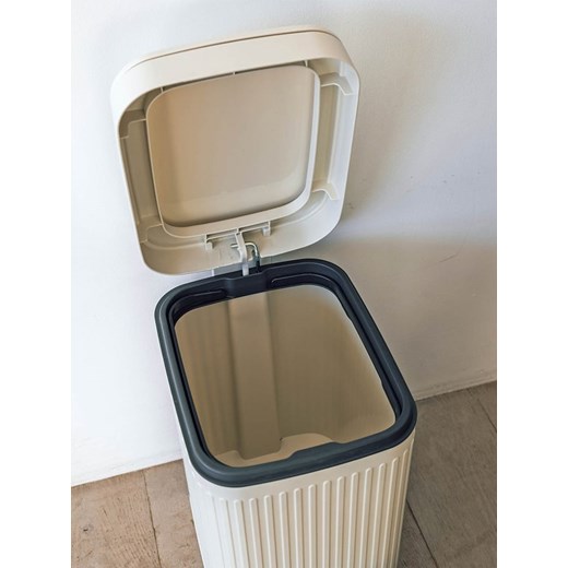 Kitchen Move Kosz &quot;Aura&quot; w kolorze białym na śmieci - 12 l Kitchen Move onesize Limango Polska wyprzedaż