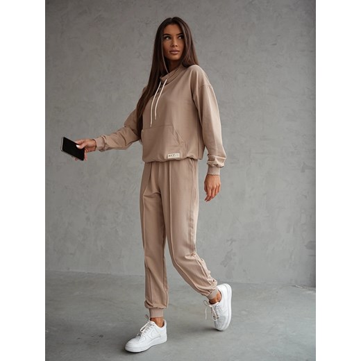 Komplet dresowy bluza ze stójką i spodnie beżowy (82162) ze sklepu goodlookin.pl w kategorii Dresy damskie - zdjęcie 178432751