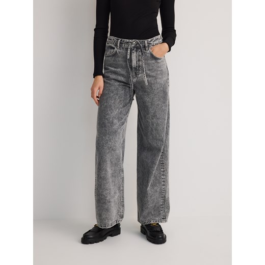 Reserved - Jeansy wide leg z wiązaniem - jasnoszary Reserved 44 Reserved