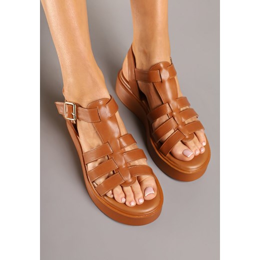Sandały damskie Renee z klamrą na platformie 