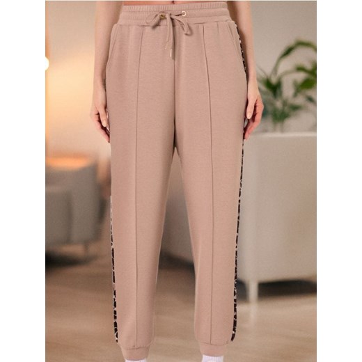 Sinsay - Spodnie dresowe soft touch z ozdobnymi lampasami w panterkę - wielobarwny ze sklepu Sinsay w kategorii Spodnie damskie - zdjęcie 178528722