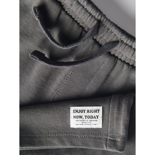 Reserved - Bawełniane szorty - ciemnoszary Reserved 92 (1 Reserved