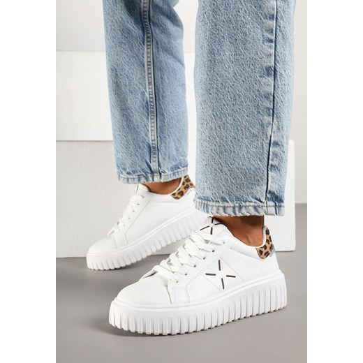 Białe Panterkowe Sneakersy na Grubej Tłoczonej Podeszwie z Brokatem Nusandra ze sklepu born2be.pl w kategorii Buty sportowe damskie - zdjęcie 178542110