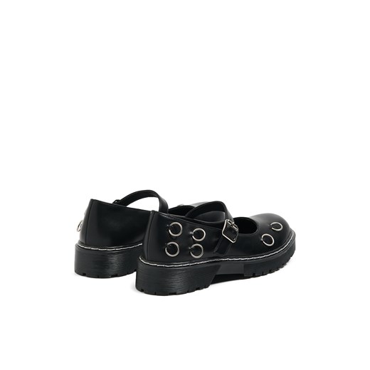 Cropp - Czarne półbuty z metalowymi detalami - czarny Cropp 41 Cropp