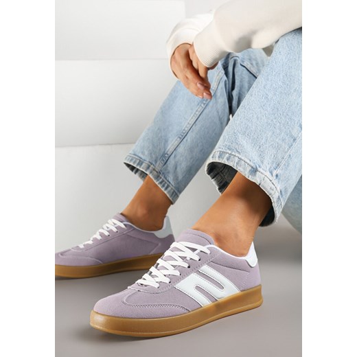 Jasnofioletowe Sneakersy Kultowe Tenisówki Zdobione Przeszyciami Eveltewia ze sklepu renee.pl w kategorii Buty sportowe damskie - zdjęcie 178544960