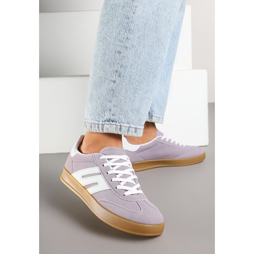 Jasnofioletowe Sneakersy w Stylu Klasycznych Tenisówek z Ozdobnymi Przeszyciami Nartewia ze sklepu born2be.pl w kategorii Buty sportowe damskie - zdjęcie 178545672