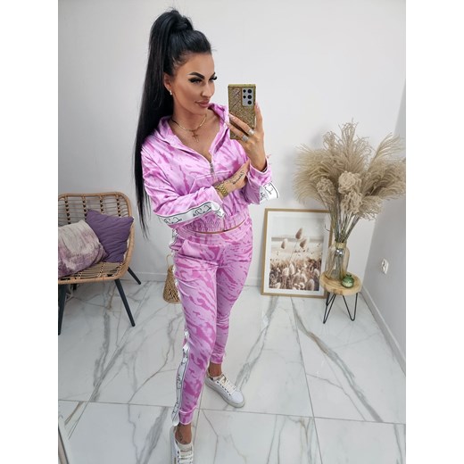 nowość - dres welurowy la perla z lampasem zebra color polski produkt - niebieski ze sklepu STYLOWO w kategorii Dresy damskie - zdjęcie 178555420