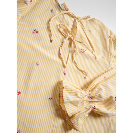 Bluzka damska Reserved z okrągłym dekoltem z długimi rękawami casualowa 