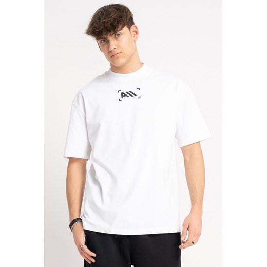 Biały t-shirt z minimalistycznym nadrukiem pod szyją, rozmiar - 152, kolor - biały ze sklepu REPORTER w kategorii T-shirty chłopięce - zdjęcie 178566870