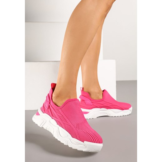 Fuksjowe Wsuwane Buty Sportowe Sneakersy z Siateczki z Tłoczeniami Nusellia ze sklepu born2be.pl w kategorii Buty sportowe damskie - zdjęcie 178567914