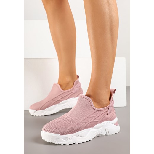 Różowe Wsuwane Buty Sportowe Sneakersy z Siateczki z Tłoczeniami Nusellia ze sklepu born2be.pl w kategorii Buty sportowe damskie - zdjęcie 178567920