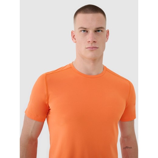 Męska koszulka treningowa 4F 4FWSS25TFTSM1343 - pomarańczowa ze sklepu Sportstylestory.com w kategorii T-shirty męskie - zdjęcie 178577002