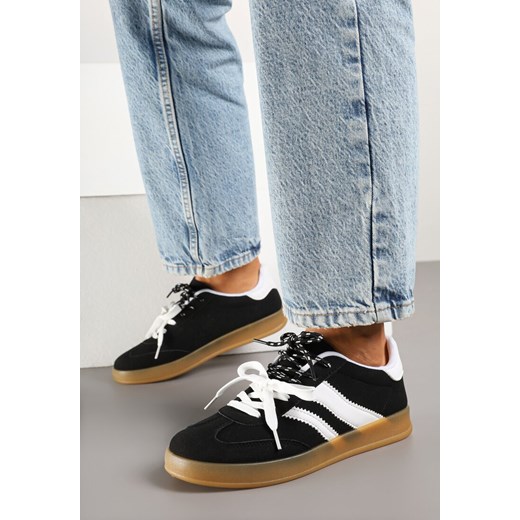 Czarno-Białe Sneakersy Kultowe Tenisówki z Imitacji Zamszu Firlevi ze sklepu born2be.pl w kategorii Buty sportowe damskie - zdjęcie 178582883